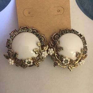🌟 Vintage clip-on earrings 🌟